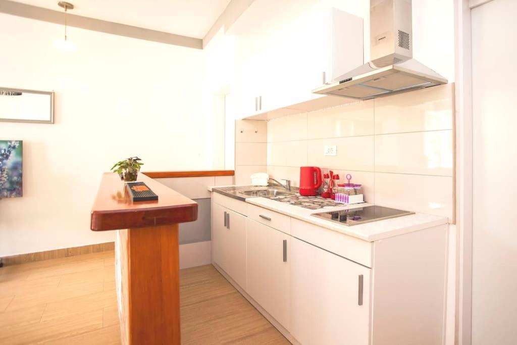 Apartman Den,Rovinj Oaza U Centru Grada I Besplatnim Parkingom Apartment Ngoại thất bức ảnh